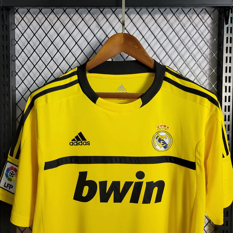 2011/2012 Retro Real Madrid Yellow Goalkeeper Football Shirt